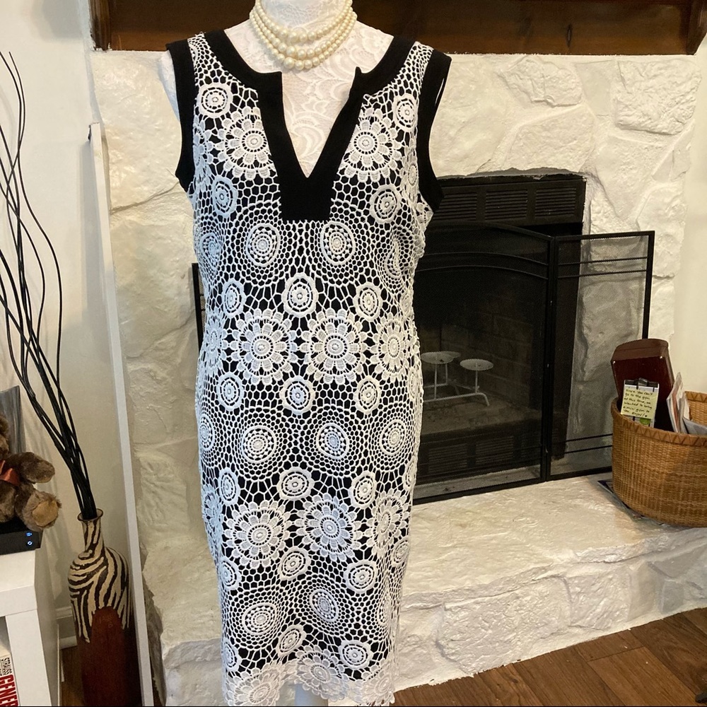 R & M RICHARDS DRESS WHITE OVERLAY WOMEN’S SIZE 8